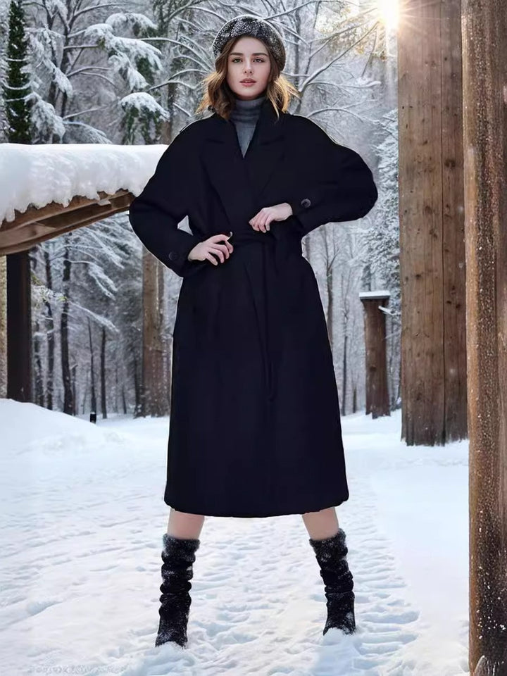 Lune London wool coat for women, elegant and spacious