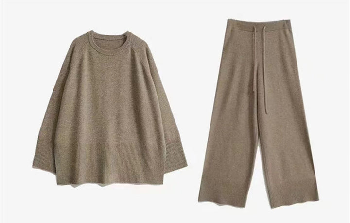 Ensemble en tricot pour femmes avec un élégant col rond et des jambes larges Chic & Stil