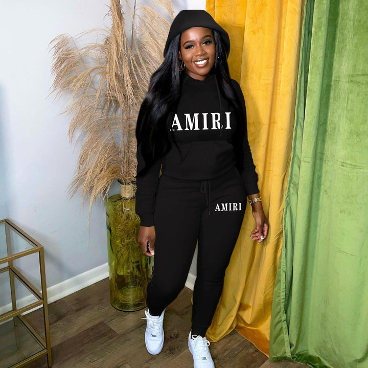 Ladies jogging suit with modern logo Lune London