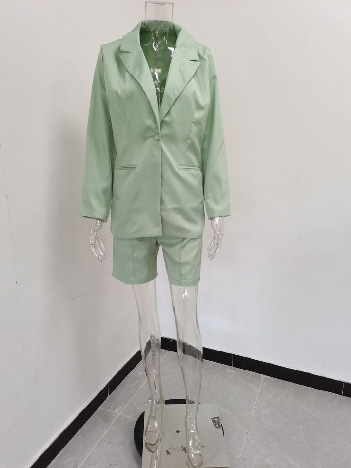 Elegant blazer set for women with shorts and refined details Lune London