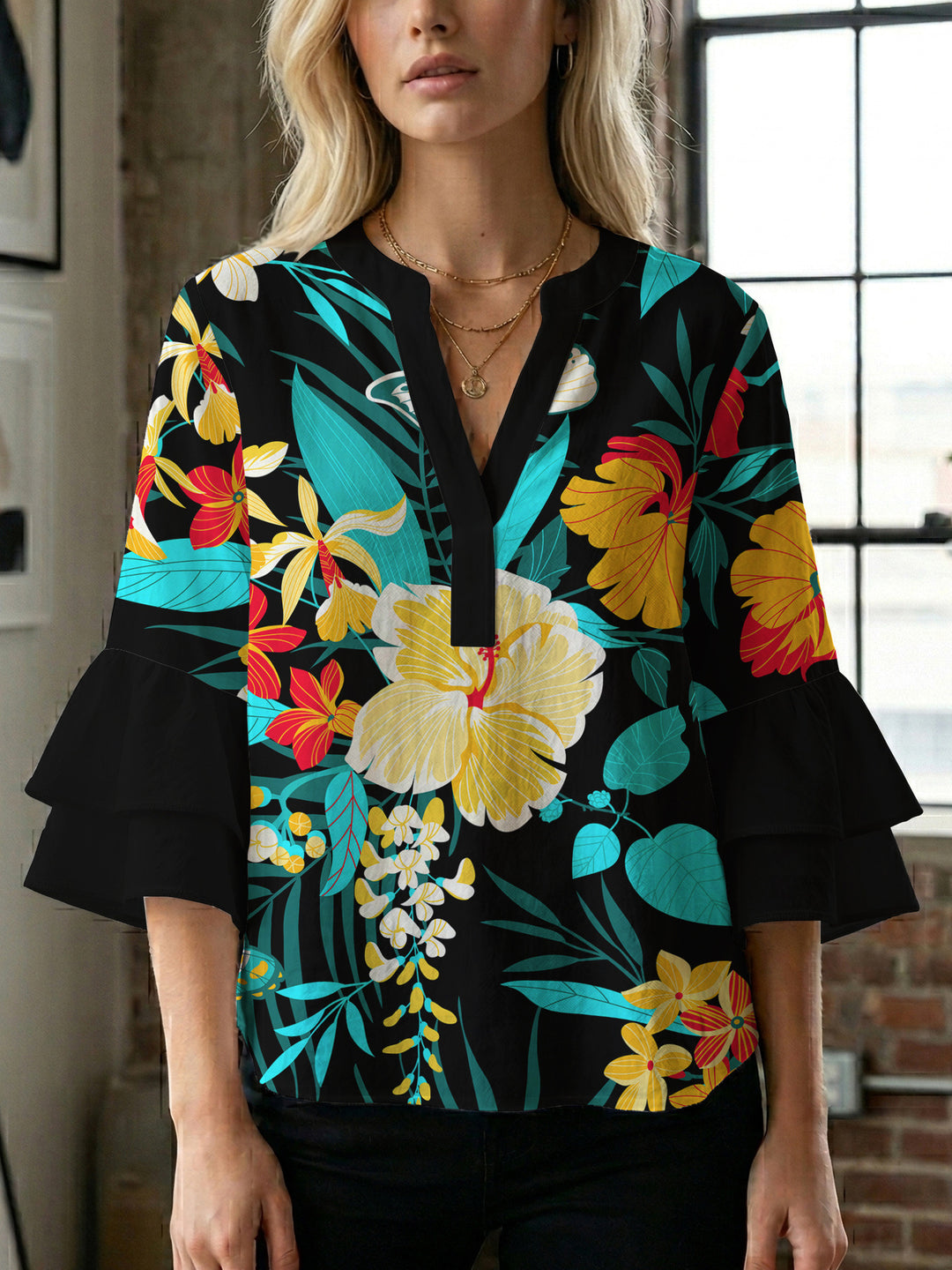 Women's blouse shirt with voluminous sleeves and floral pattern Lune London
