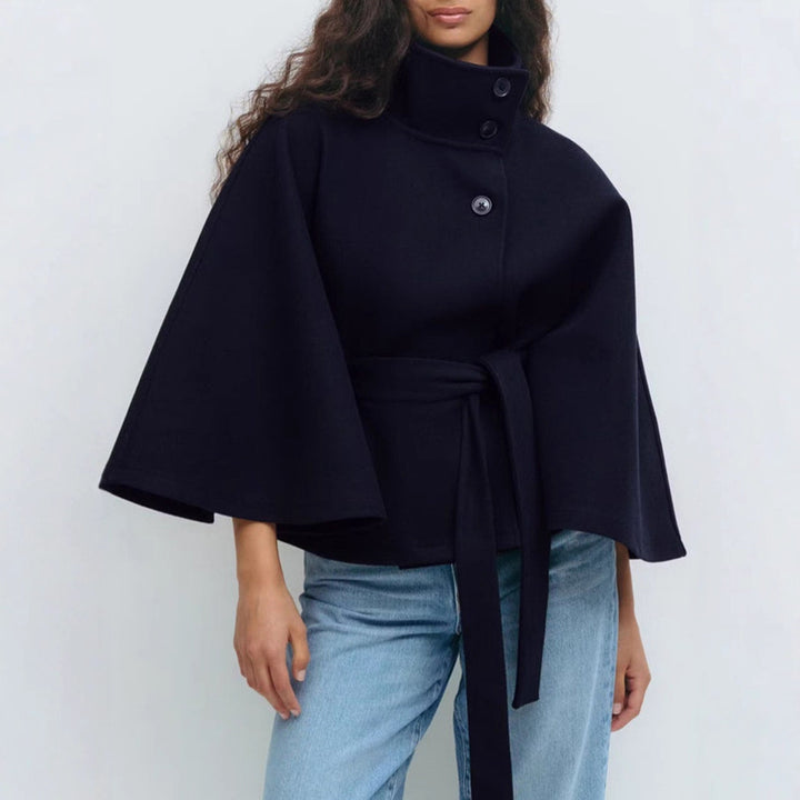 Veste enveloppante tendance surdimensionnée pour femmes avec col haut et ceinture Chic & Stil