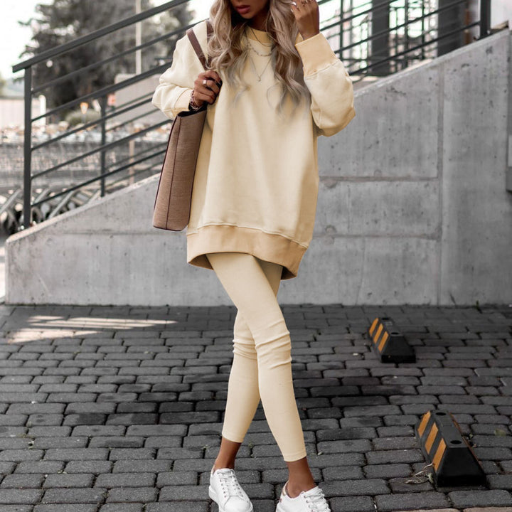 Ladies oversized sweatshirt with voluminous sleeves and a comfortable fit Lune London