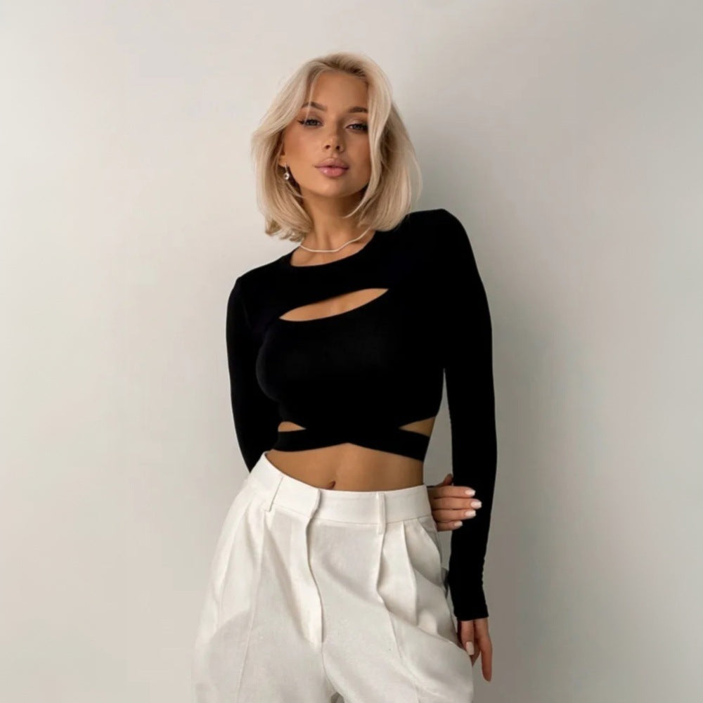 Chemise longue à manches longues pour femmes avec un design innovant à découpes et une taille élastique Chic & Stil