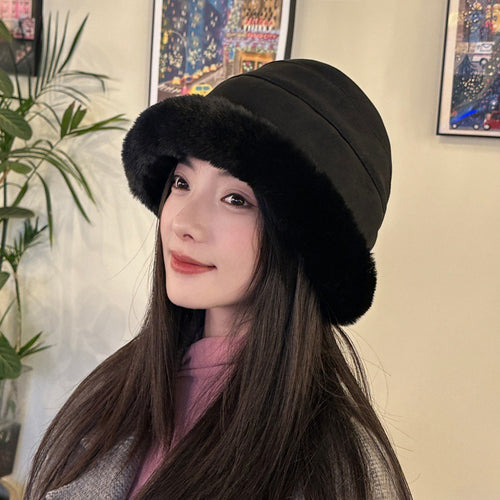 Ladies Warm and Elegant Fur Hat Amarae