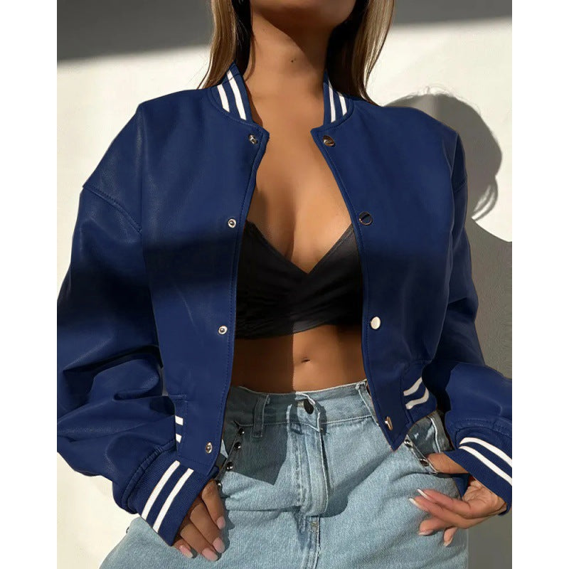 Veste en simili cuir sportive pour femmes dans le style classique Varsity avec rayures Chic & Stil