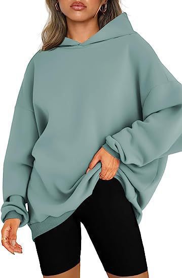 Oversized hoodie for women with a relaxed fit and hood Lune London