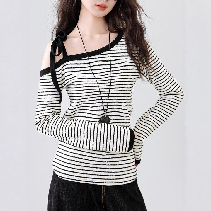 Ladies Off-Shoulder Top with Modern Stripe Design Chic & Stil