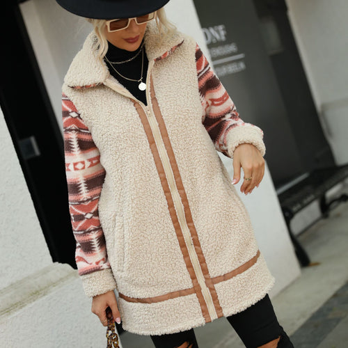 Long fleece-lined jacket for women with trendy pattern and practical integrated pockets Amarae
