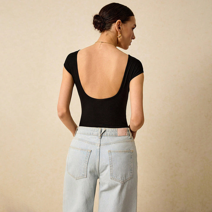 Top ajusté côtelé pour femme avec décolleté carré et manches courtes Chic & Stil