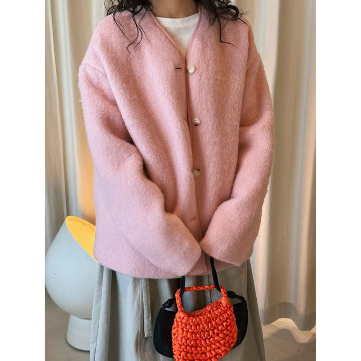 Women’s short jacket made of fluffy wool blend with boxy silhouette and button closure Amarae