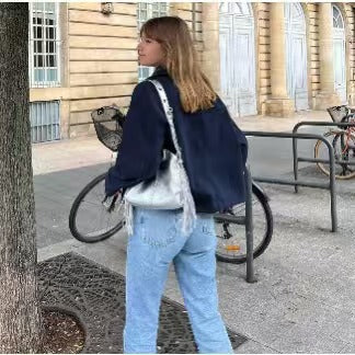Veste courte tendance pour femmes en coupe décontractée avec patte de boutonnage double Chic & Stil