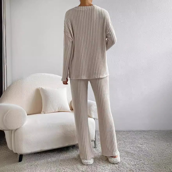 Exclusive Women's Lounge Set with V-Neck and Fine Chic Stripes and Style