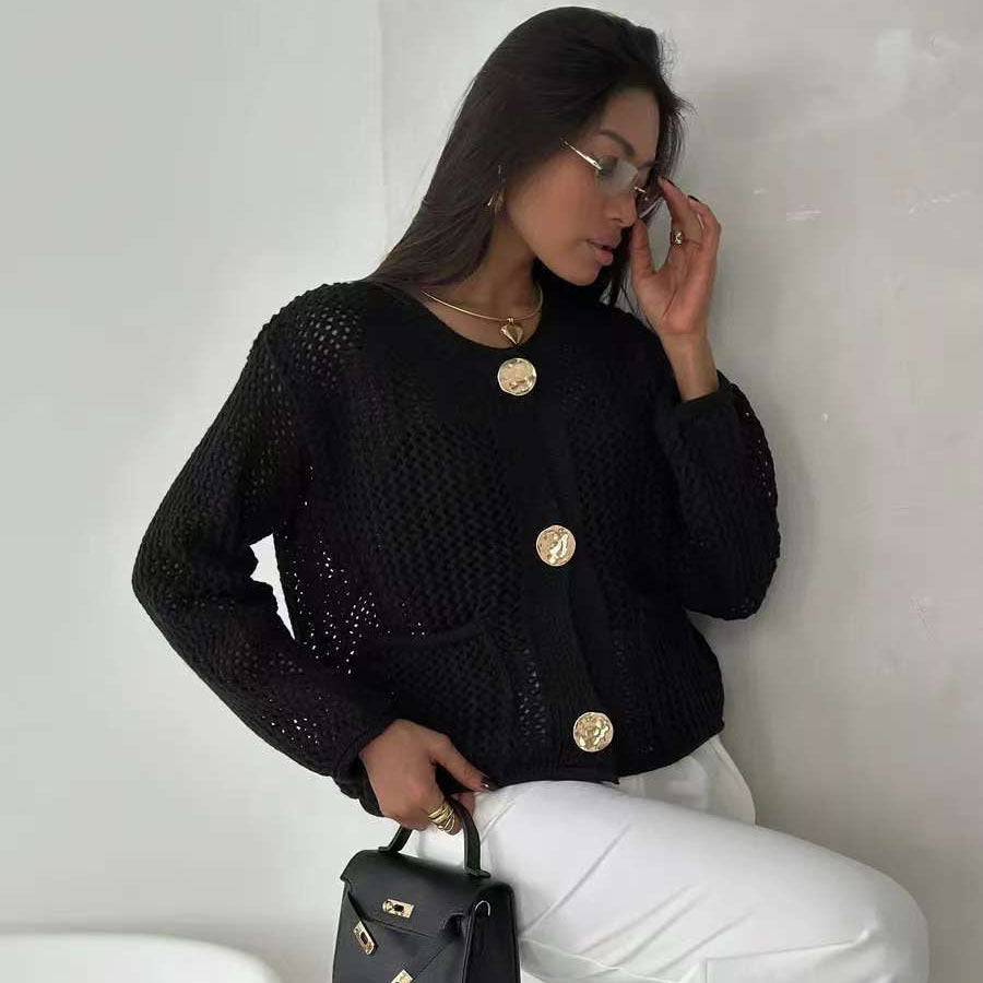 Cardigan pour femmes avec structure en mesh et grands détails de bouton Chic & Stil