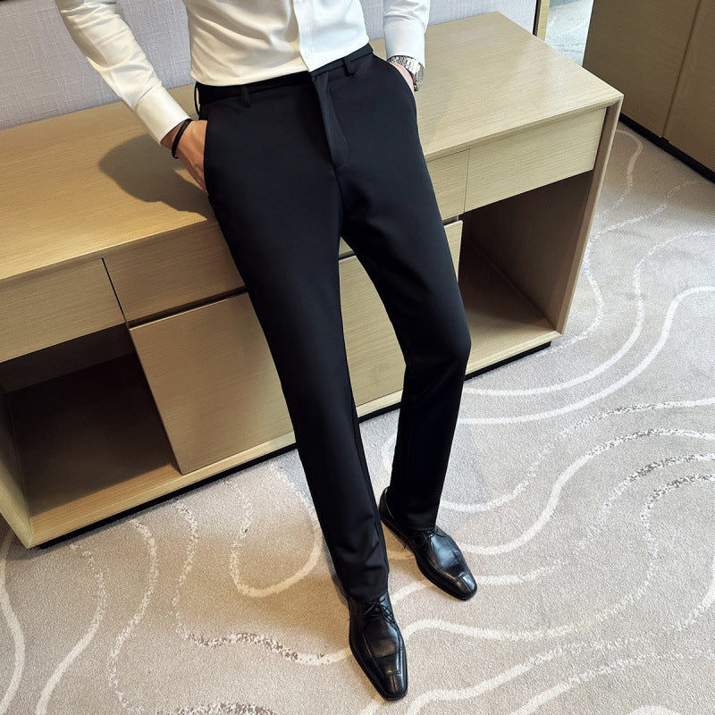 Elegant suit trousers for men in lightweight stretch material with side pockets Lune London