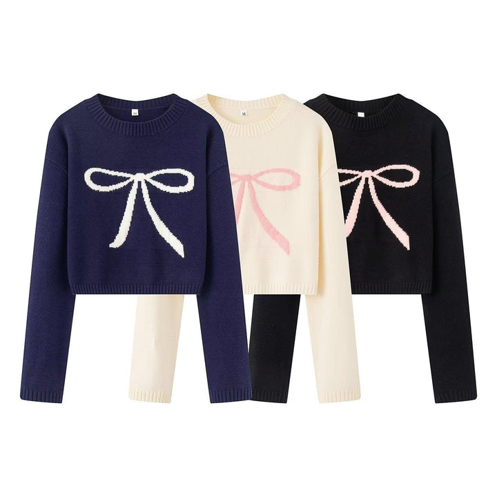 Short knit pullover for women with decorative knot design Lune London