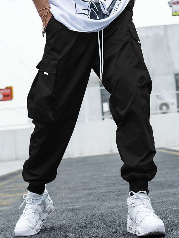 Casual utility pants for men with practical pockets and elastic waist Lune London