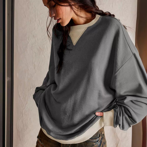 Ladies oversized sweatshirt with V-neck and contrasting edges Amarae