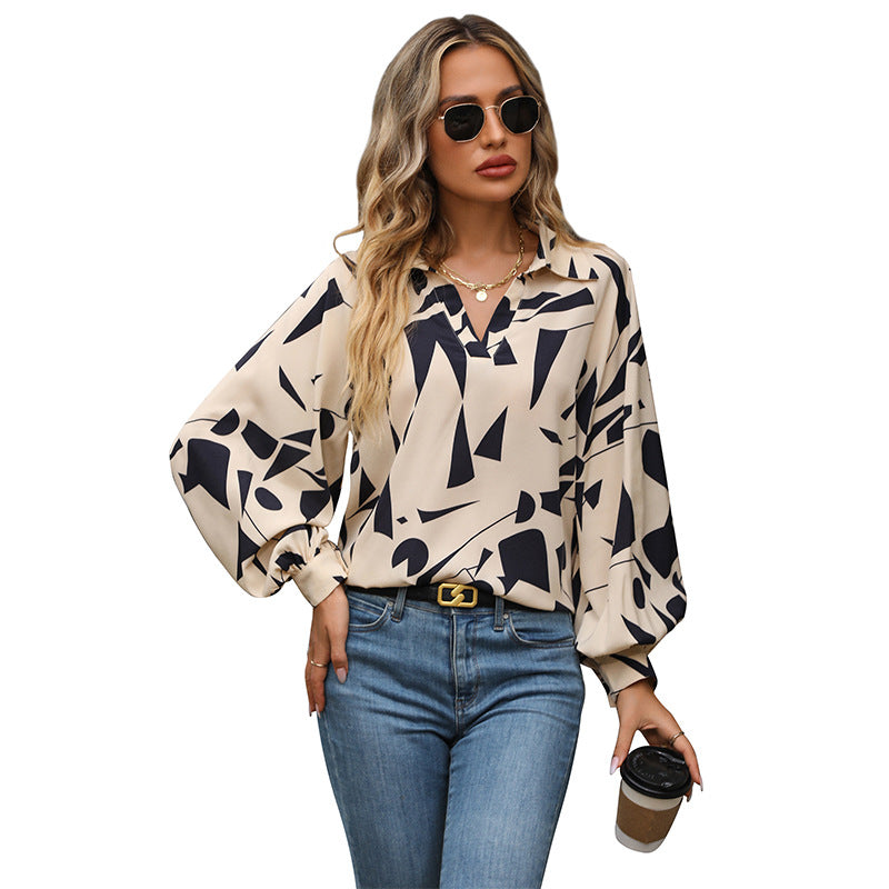 Fashion women's blouse with geometric pattern and relaxed fit Lune London