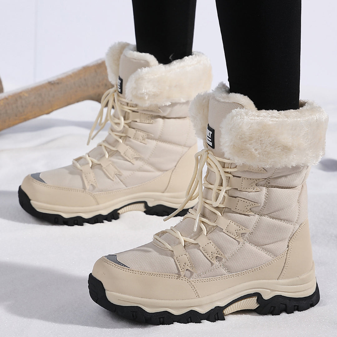 Winter hiking boots for women with insulated lining and slip-resistant molded sole Lune London