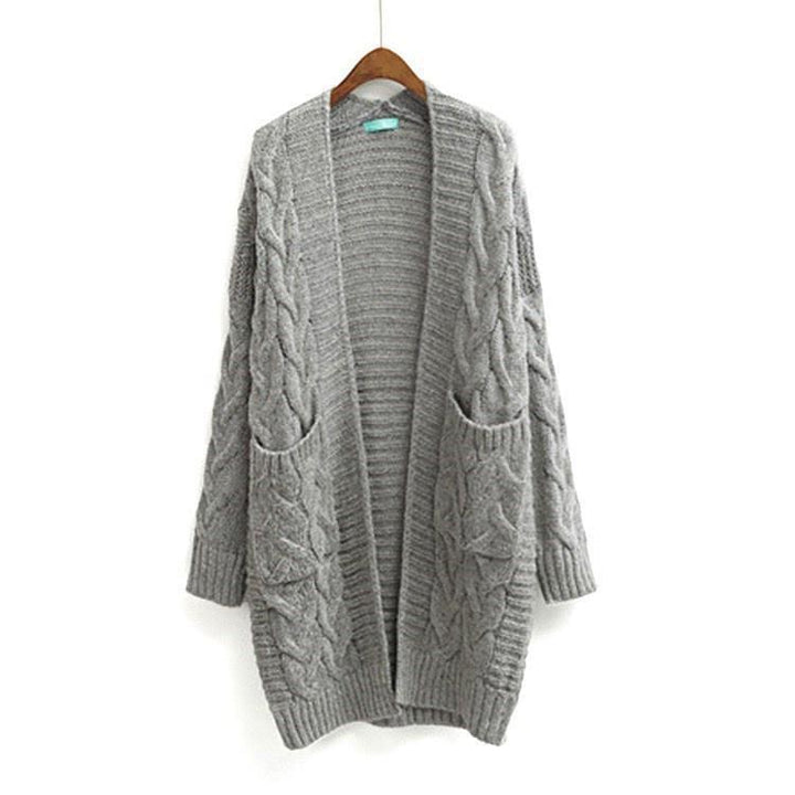 Ladies cardigan with thick braid pattern and pockets Lune London