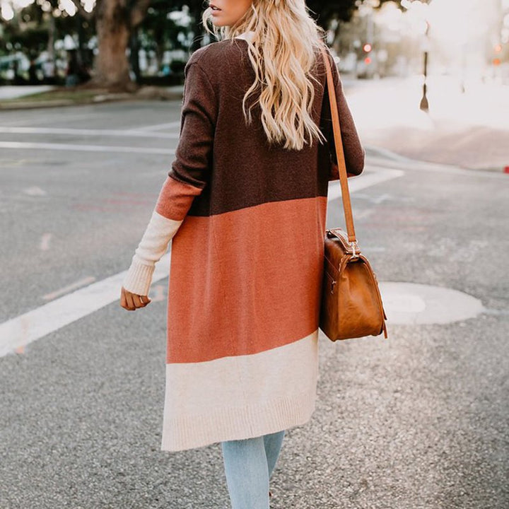Ladies durable and stylish knitted cardigan with an open fit and contrast color parts Lune London