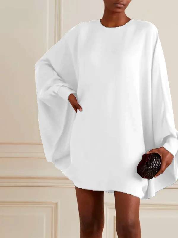 Oversized dress for women with a loose fit and chic elegant sleeves