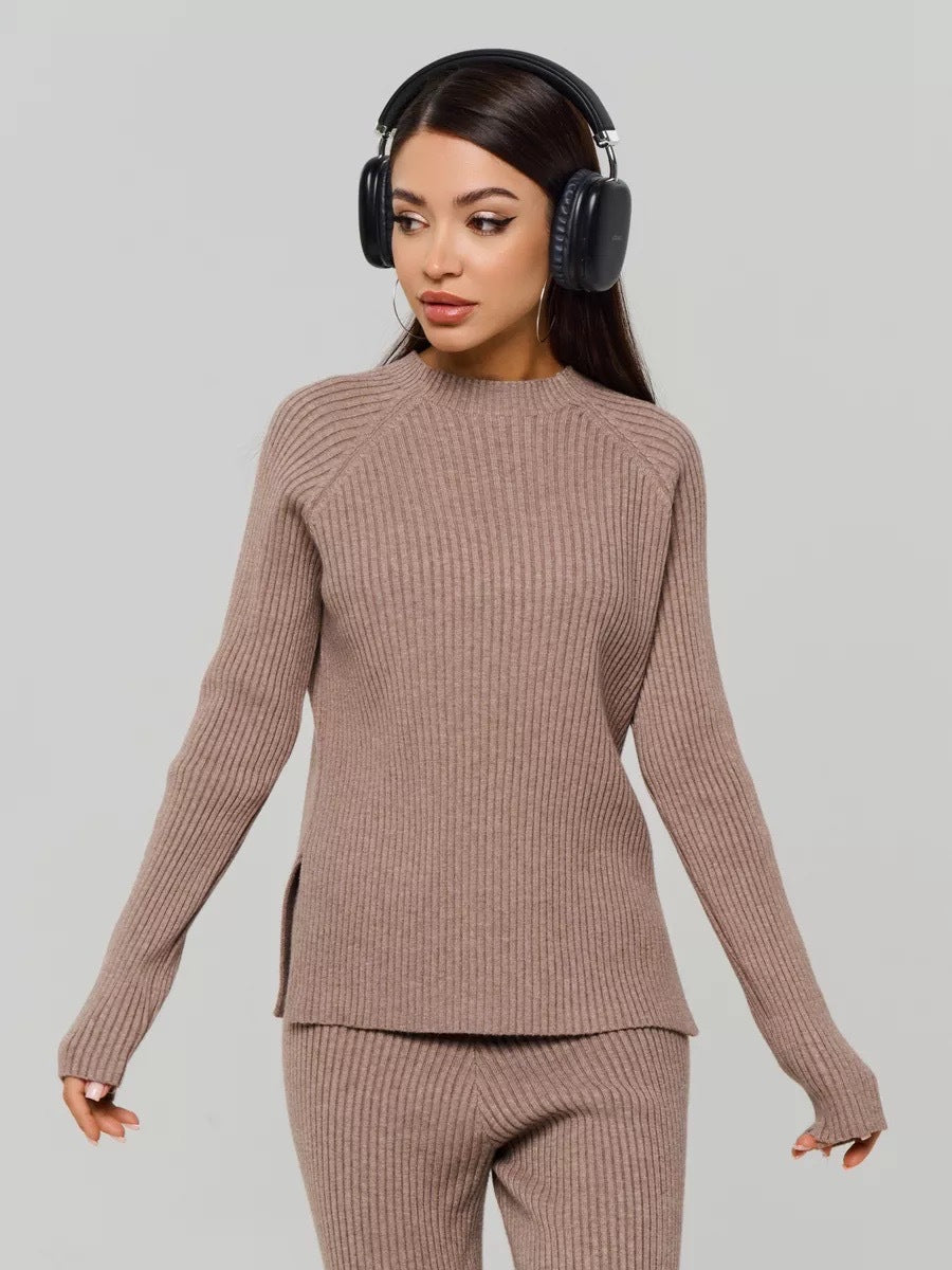 Women's ribbed knit pullover with a relaxed fit and a wide collar Lune London