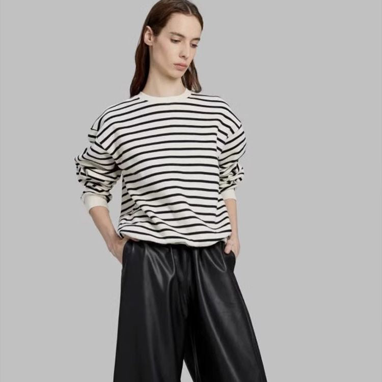 Pull rayé décontracté pour femmes avec épaules tombantes Chic & Stil