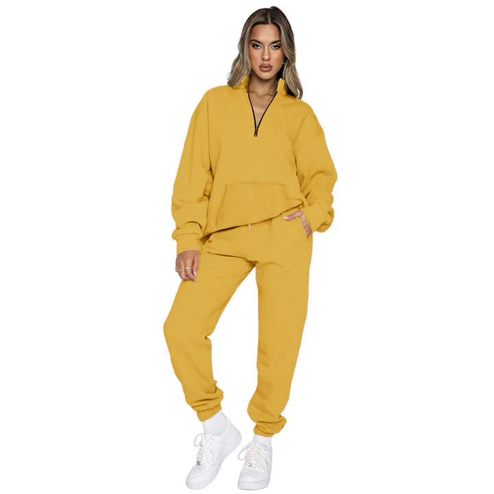 Women's sports set with high collar and pockets Lune London