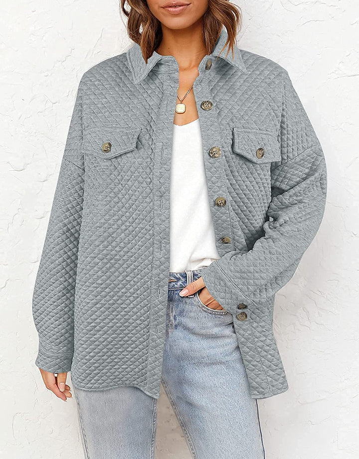 Casual quilted jacket for women with practical pockets and stylish buttons Lune London