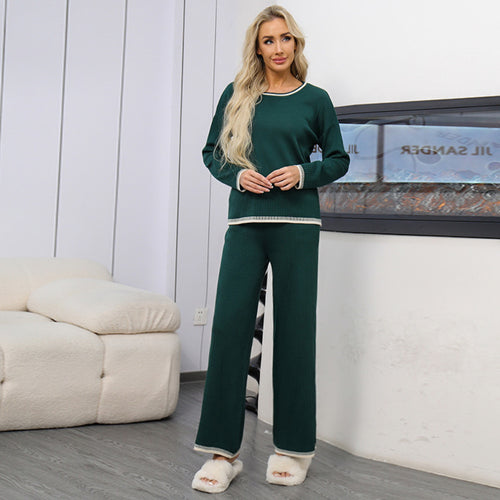 Comfortable knitted loungewear set for women with contrasting finishes Amarae