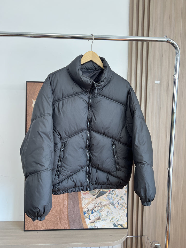 Men's short padded quilted jacket in boxy cut with high stand-up collar and zip pockets Amarae