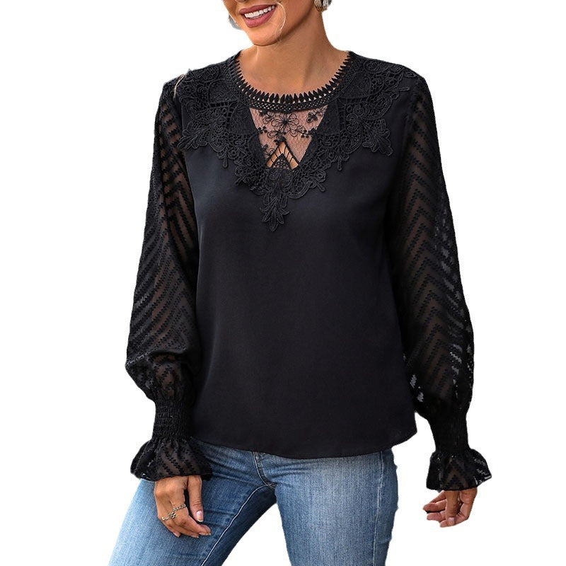 Elegant woman blouse with long lace sleeves Lune London