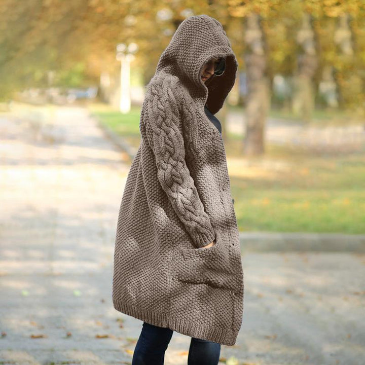 Damen Oversize Kapuzen-Strickmantel mit Zopfstrickärmeln und Eingrifftaschen Drune