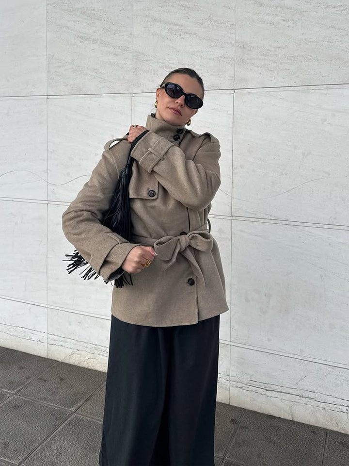 Women's short trench coat with belt and stand-up collar Amarae