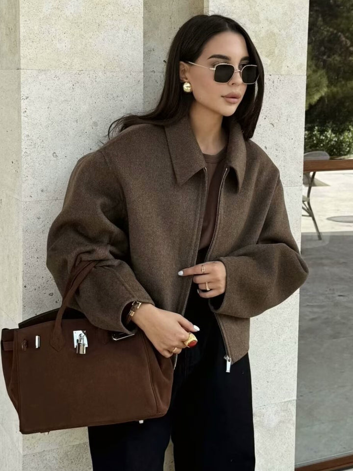 Casual oversized jacket for women with practical zipper Lune London