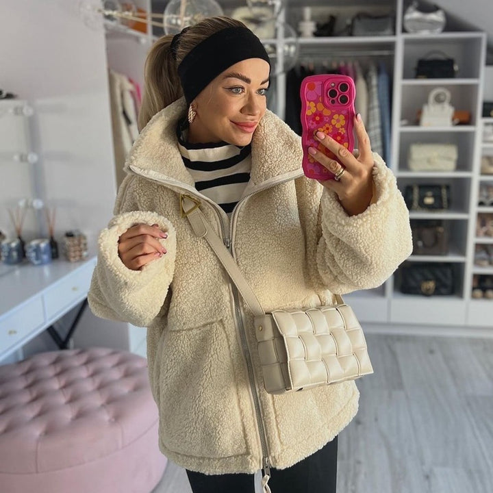 Cozy fleece jacket for women with high collar and velvety texture Lune London