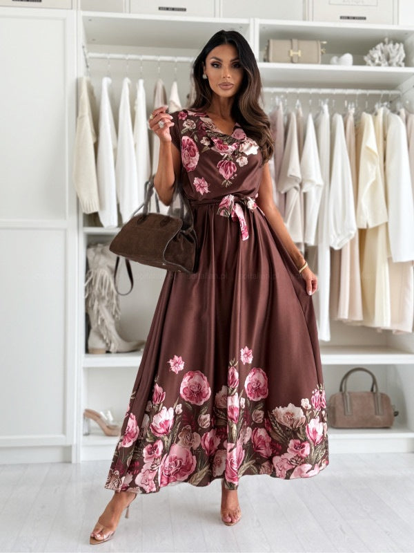 Maxi dress with floral pattern for women with an elegant high slit Lune London