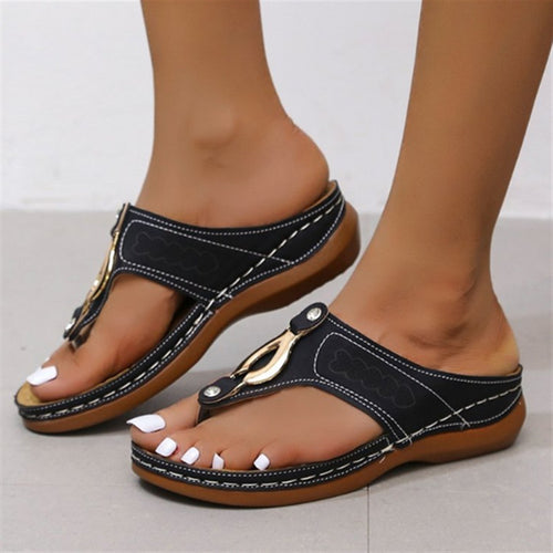 Women's heeled sandals with elegant buckle and ergonomic insole Amarae