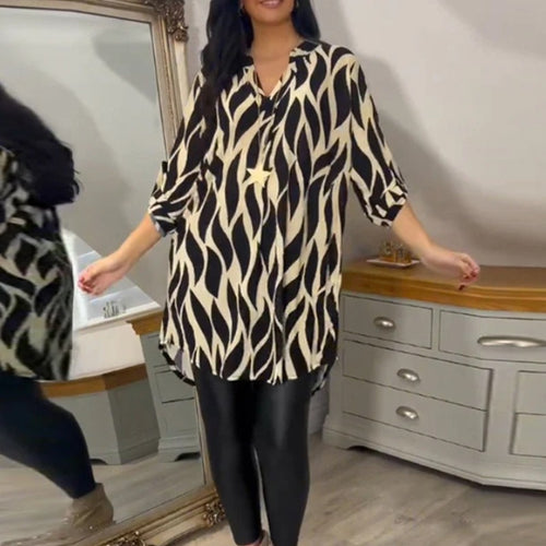 Robe blouse pour femmes avec un design graphique moderne et un ourlet asymétrique Chic & Stil