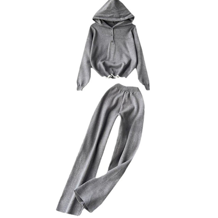Comfortable Lounge Set for Ladies with Hood and Casual Cut Lune London