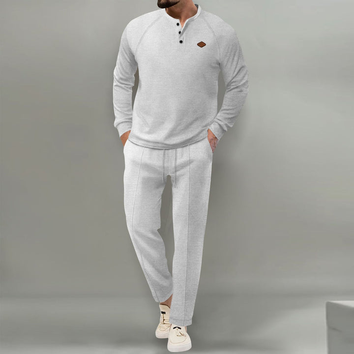 High-quality leisure suit for men with button placket and stylish pockets Lune London