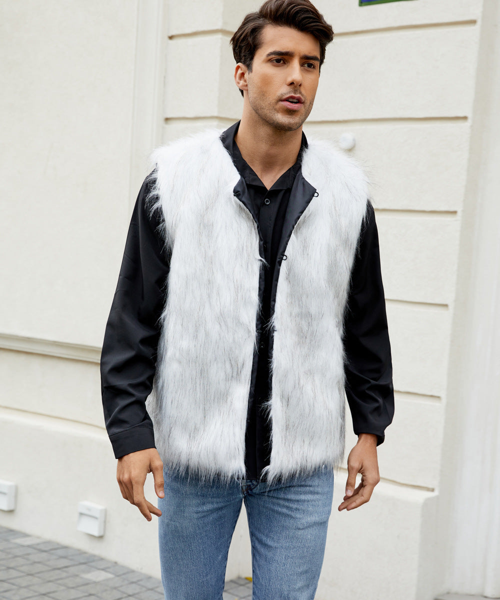Men's faux fur vest with modern cut and practical pockets Lune London