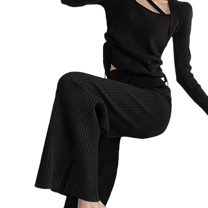 Pull-over croisé pour femmes avec décolleté en V profond et texture côtelée Chic & Stil