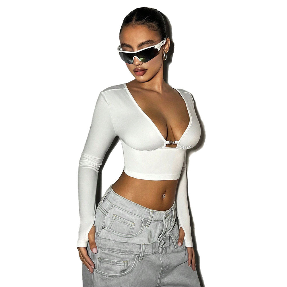 Haut à manches longues cropped pour femmes avec décolleté en V profond et boucle décorative Chic & Stil