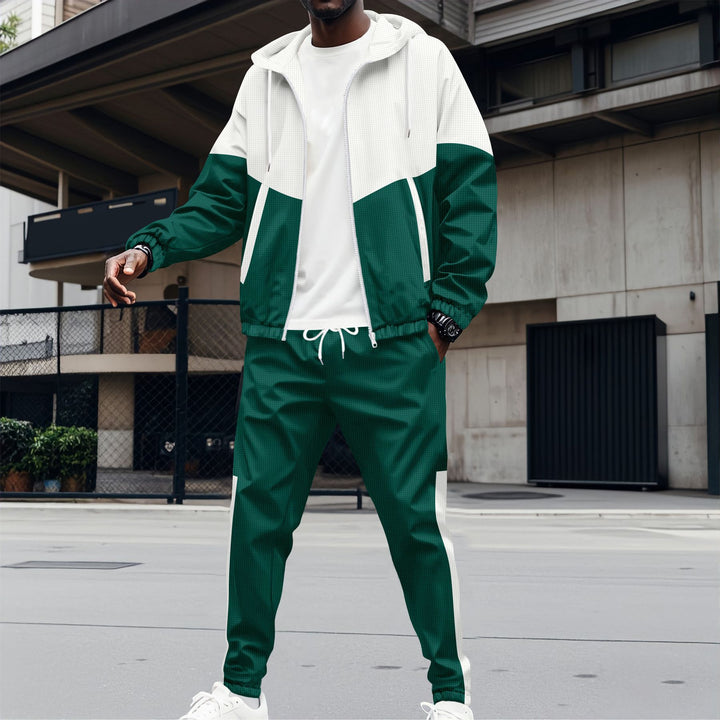 Men's sports set with contrasting fabric textures and practical pockets Lune London