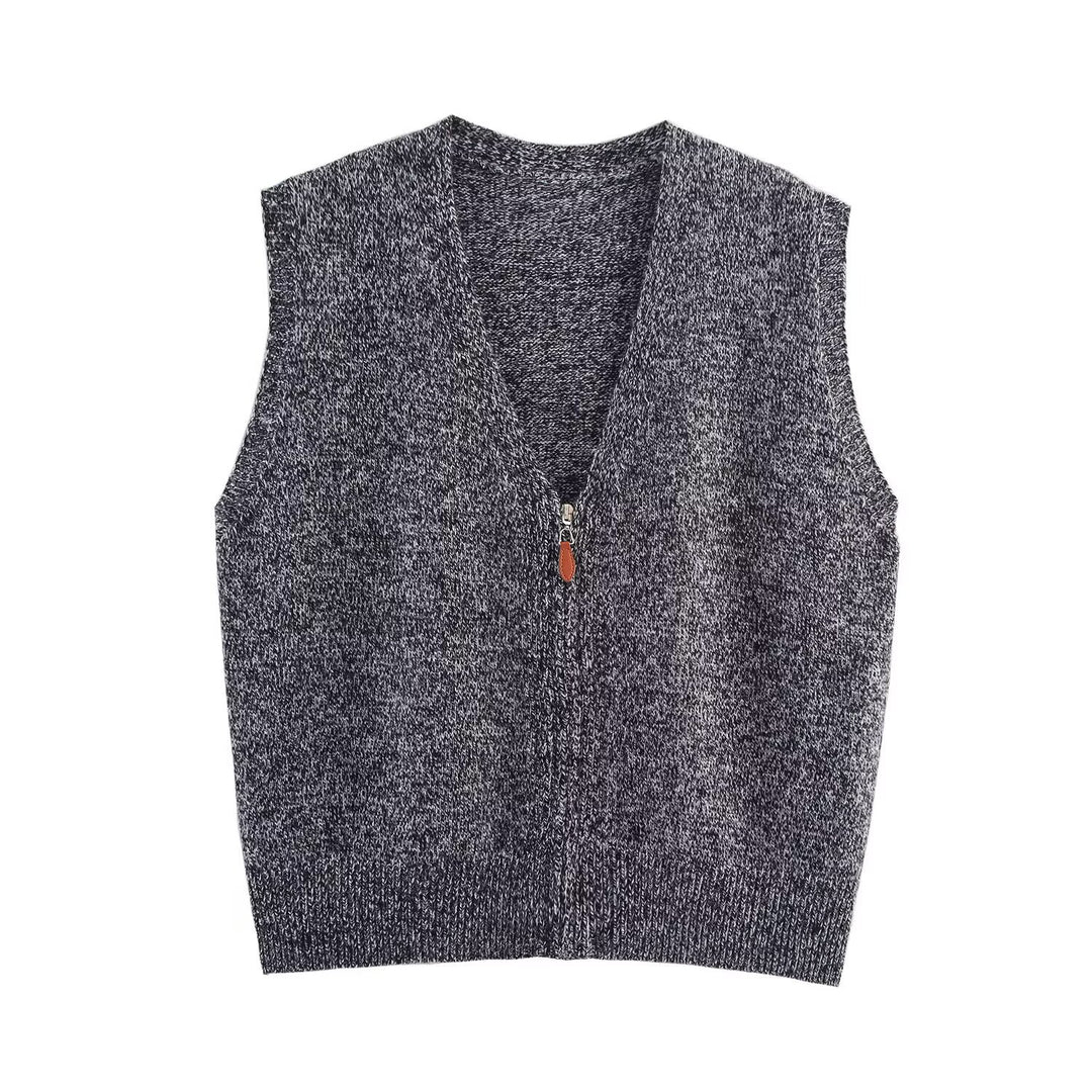Women's knitted vest with full-length zipper and V-neck Amarae