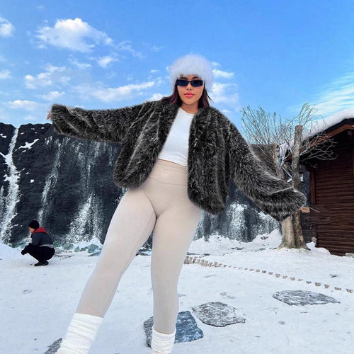 Women Trendy and Cozy Faux Fur Jacket Amarae