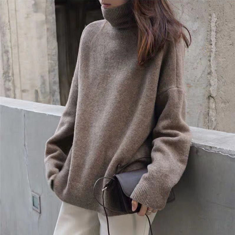 Women comfortable turtleneck sweater made of high-quality wool blend Lune London